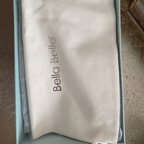 Bella Belle Penelope Ivory Wedding heels 8.5 M NWT - Picture 3 of 16